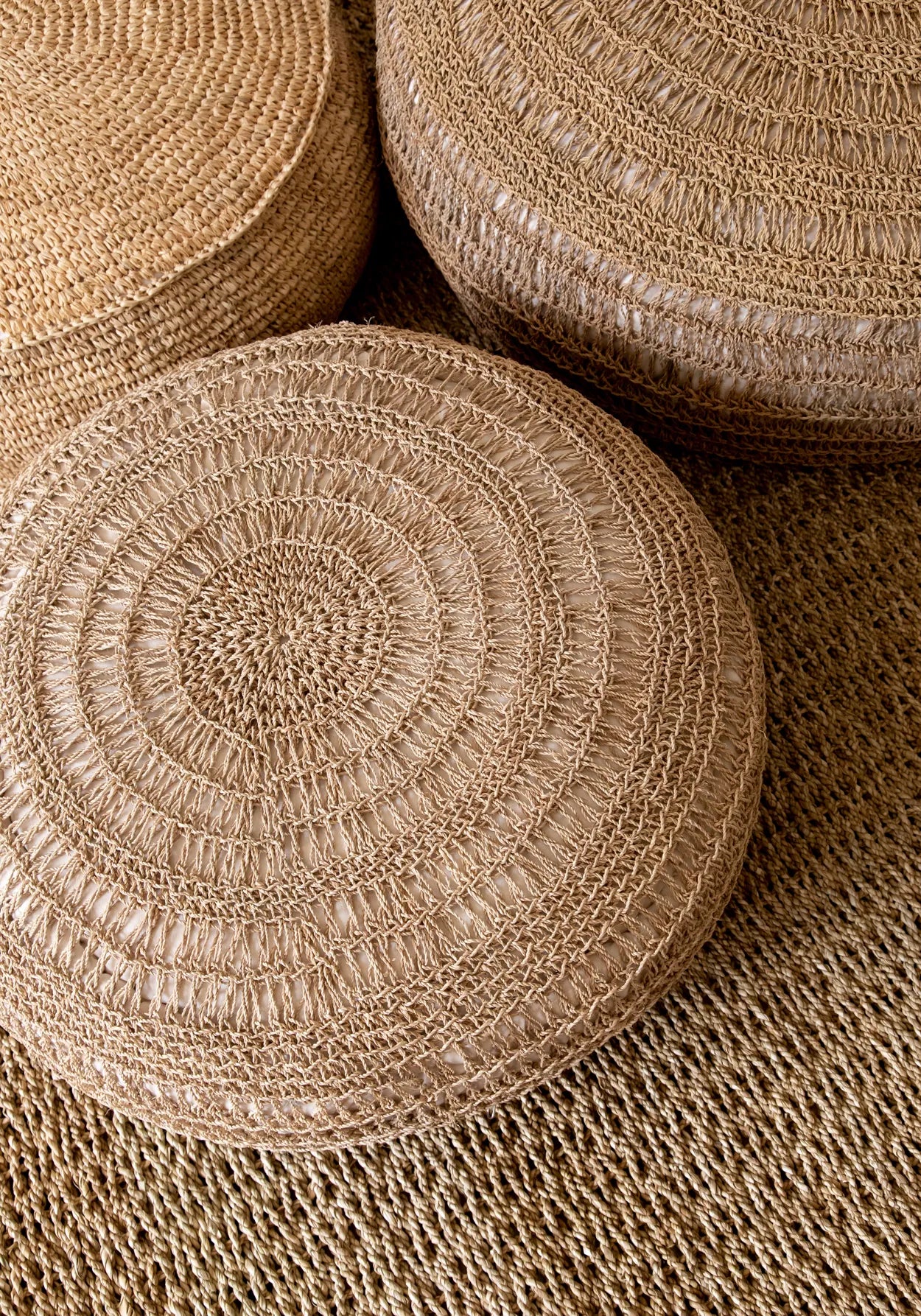 El Seagrass Pouffe - Natural - M