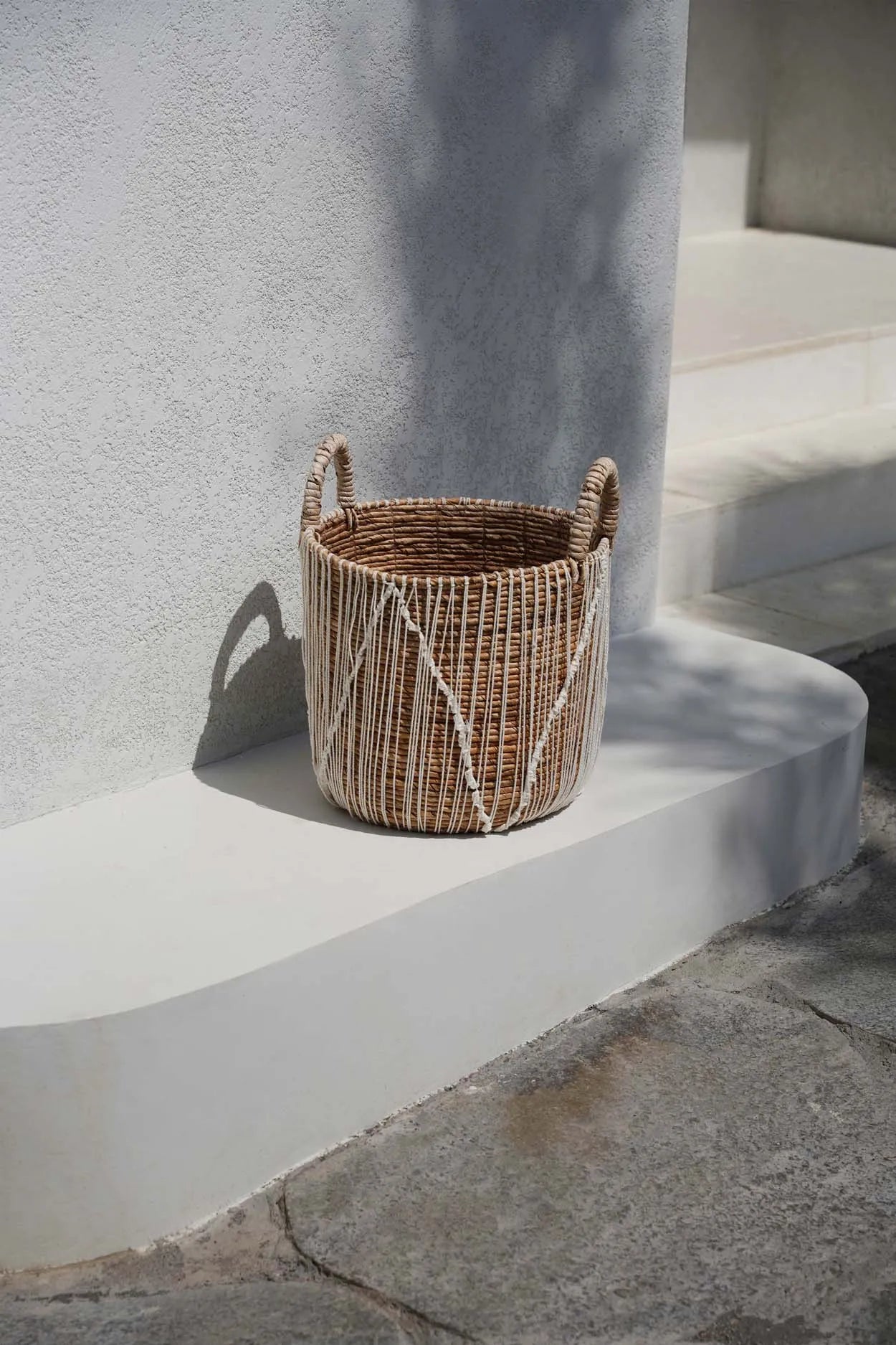 The Straight Stitched Macrame Basket - L