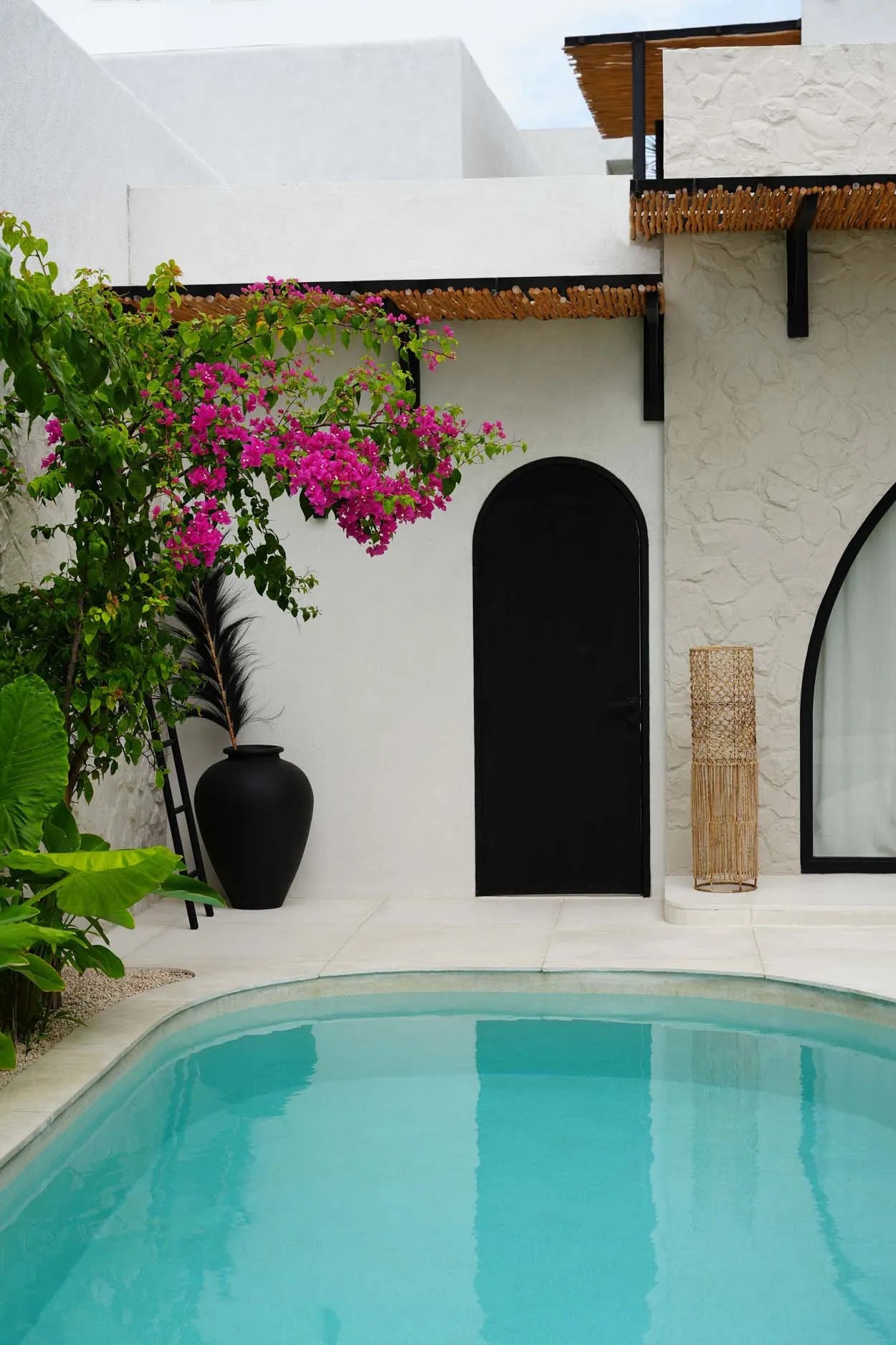 The Takuhanki Pendant - Natural - XL