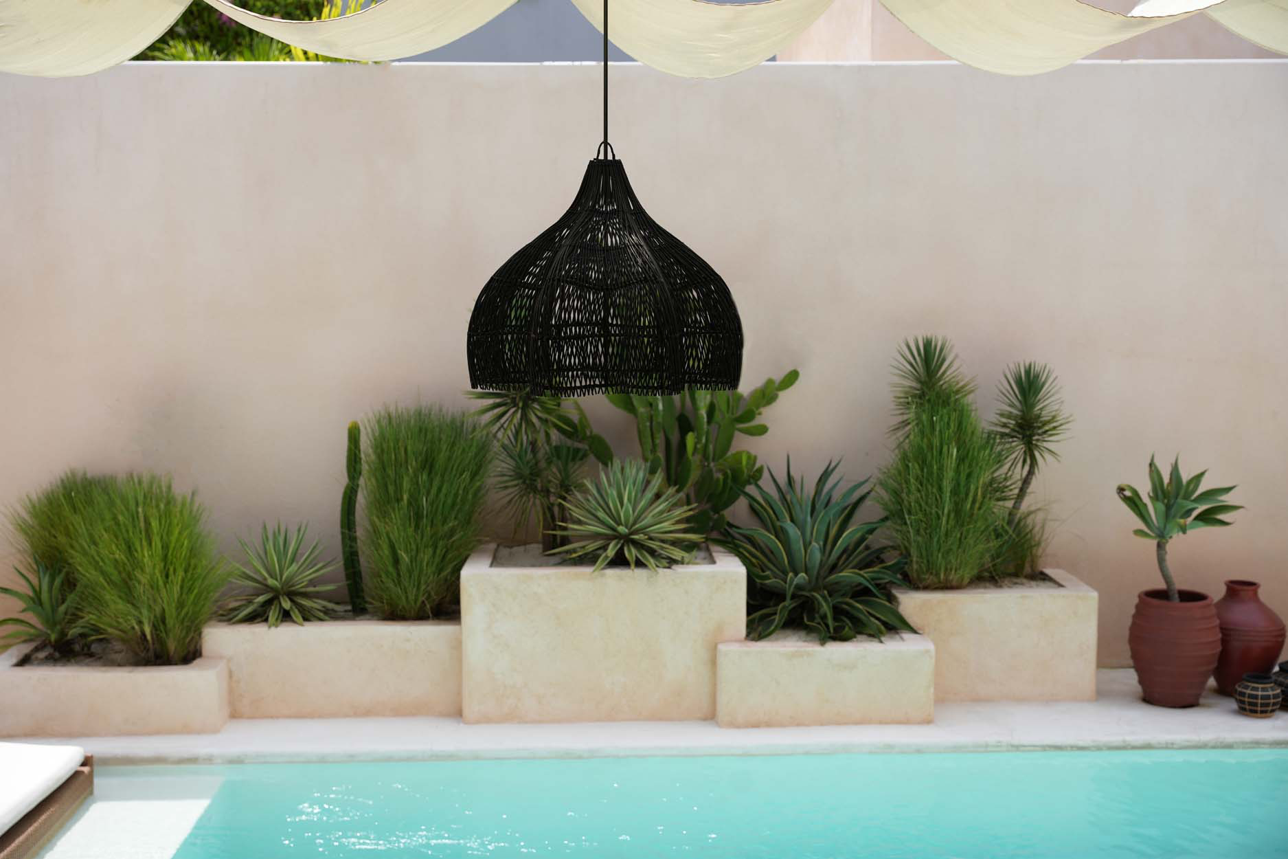 The Whipped Pendant - Black - M