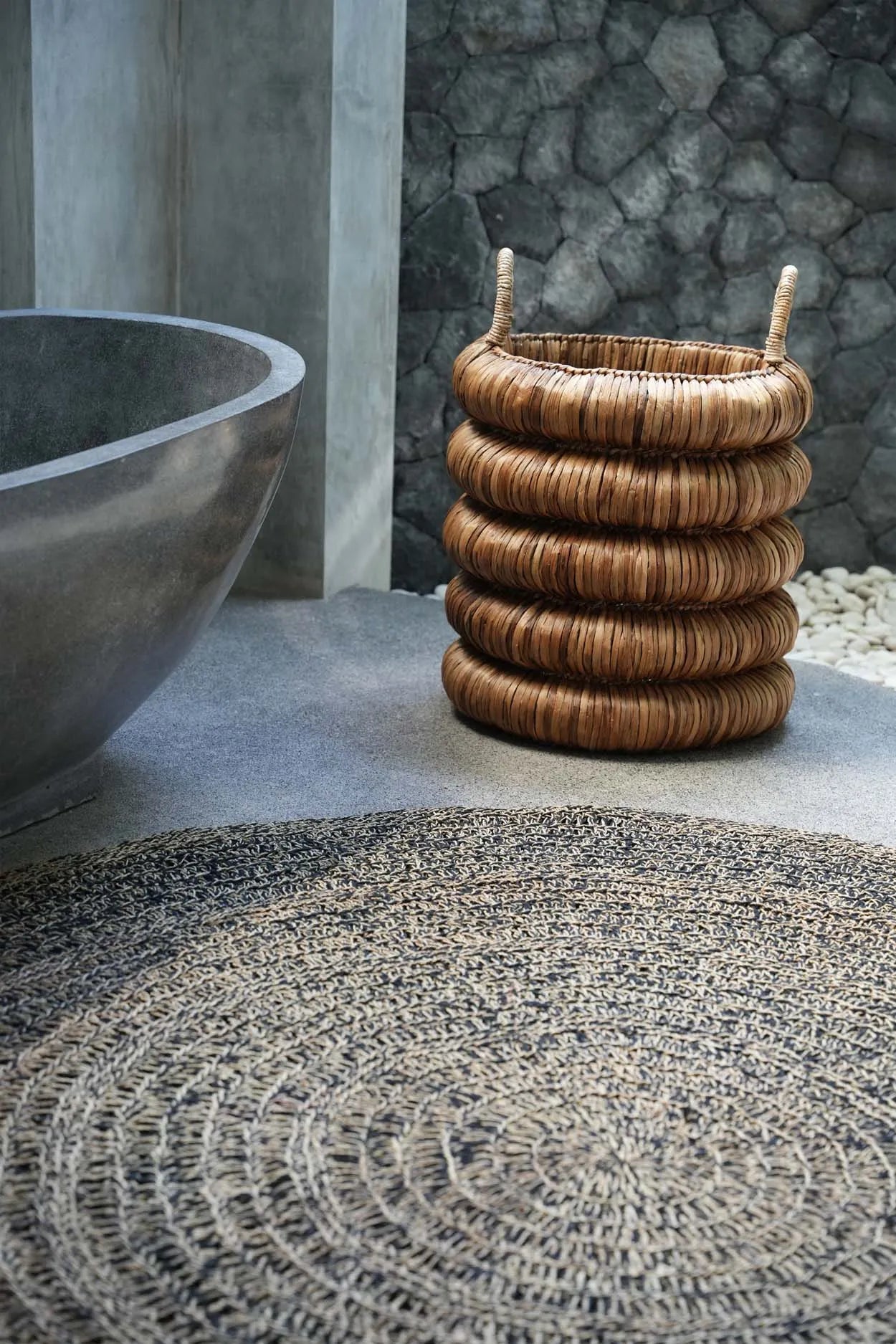 The Seagrass Carpet - Natural Black - 150"