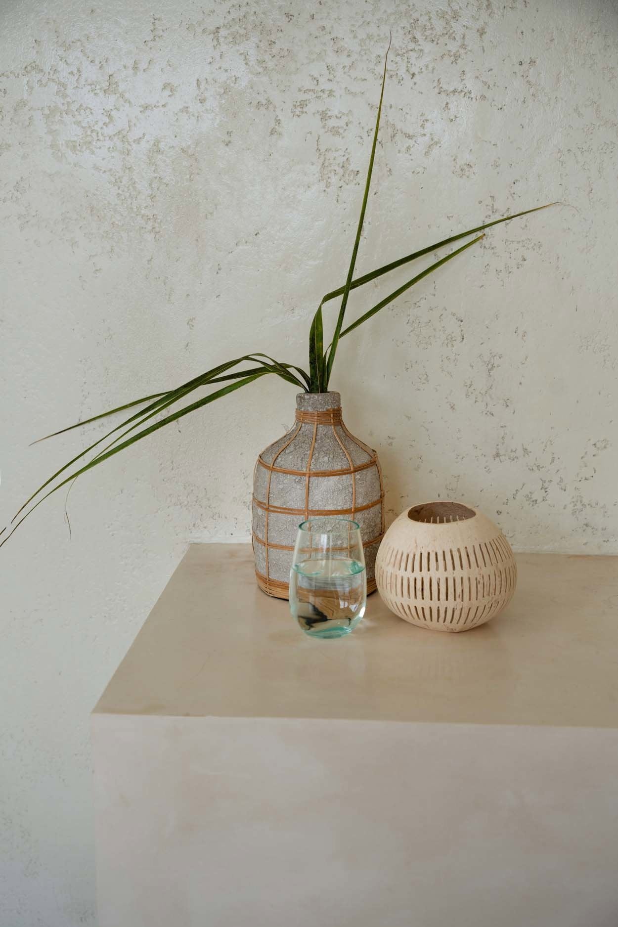 The Whoopy Vase - Concrete Natural - L